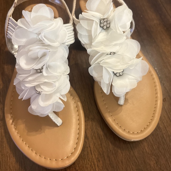 Scandals - Picture 2 of 2